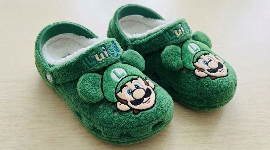 Wholesale Luigi Plush Clogs Cartoon Fuzzy Slippers Sherpa-Lined Winter Indoor Outdoor Garden Shoes Unisex