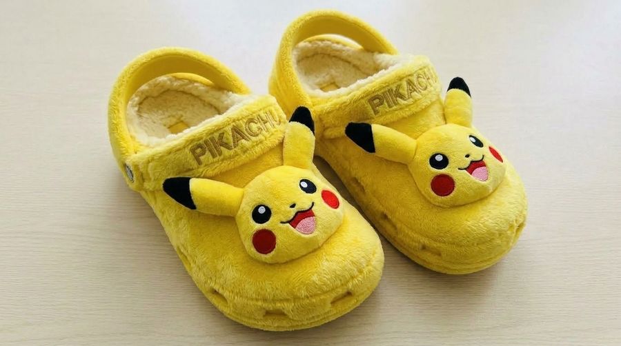 Wholesale Pikachu Plush Clogs Cartoon Fuzzy Slippers Sherpa-Lined Winter Indoor Outdoor Garden Shoes Unisex